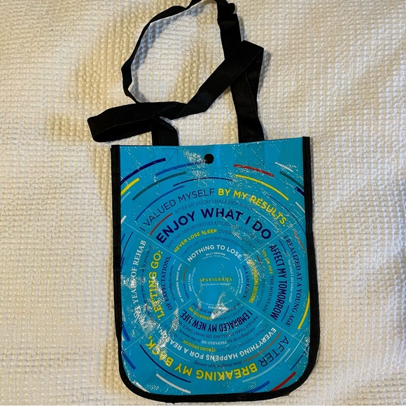 Lululemon tote bags- unique and vintage - Picture 7 of 16